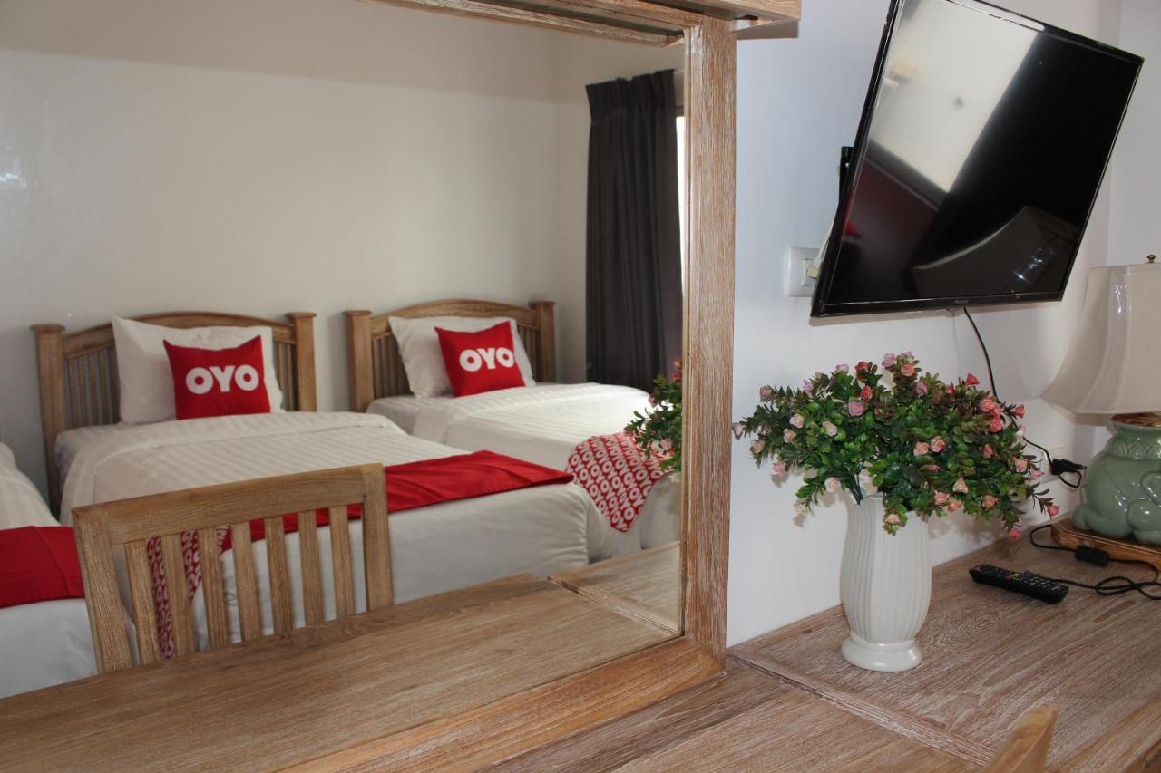 Oyo 75409 Premium The Family Hotel Чиангмай Экстерьер фото